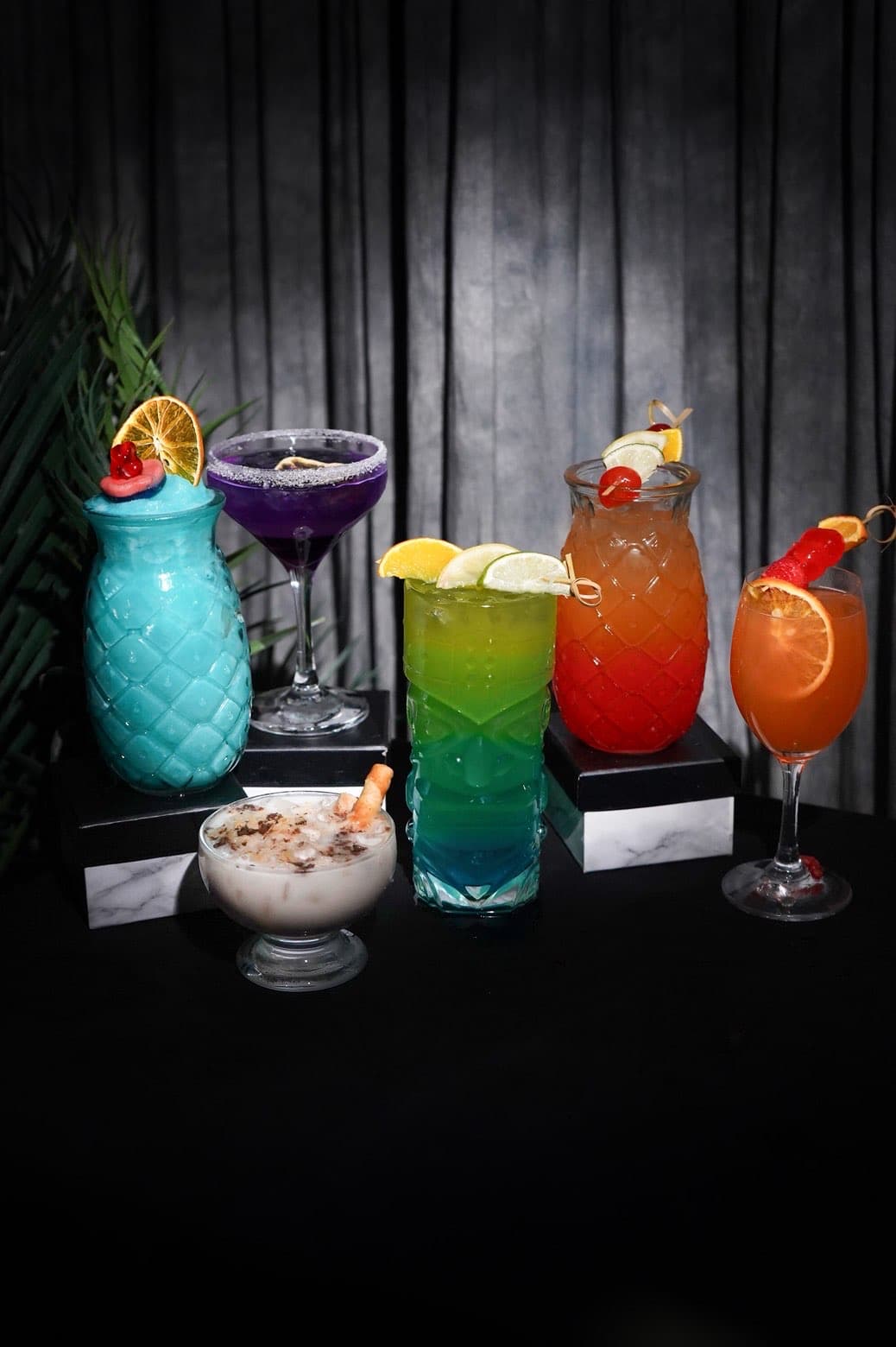 Cocktails créatifs et colorés Aanomad préparés sur-mesure